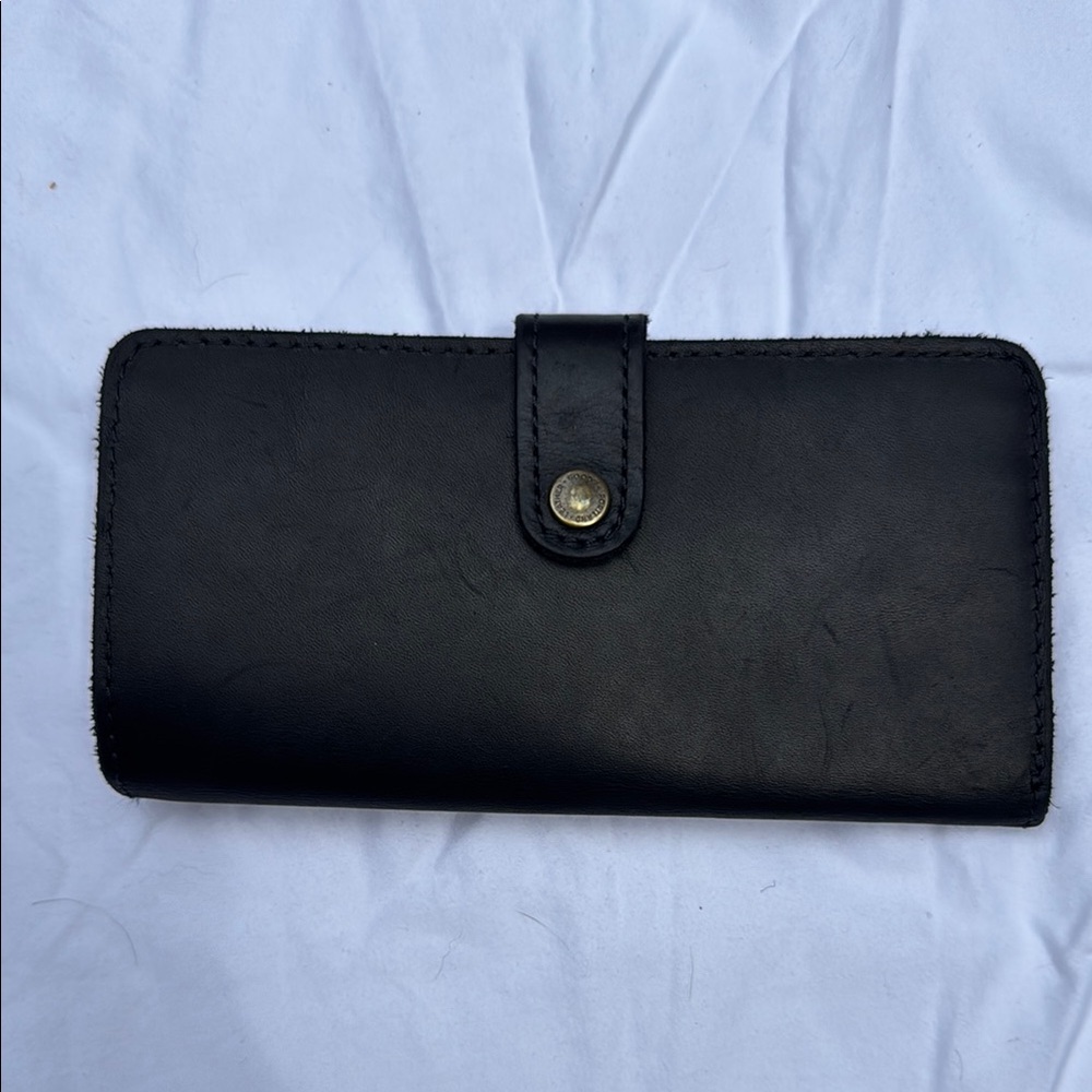 Portland Leather black large bifold wallet EUC